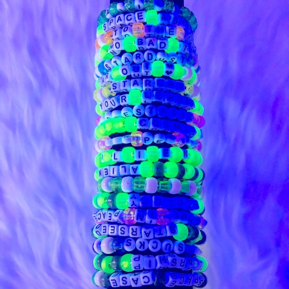 👽 5/$20 SALE NOW 👽 - Picture 2 of 7